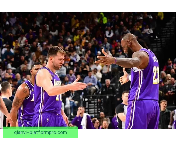 东契奇腿筋受伤詹姆斯回归持球核心湖人再靠老将支撑